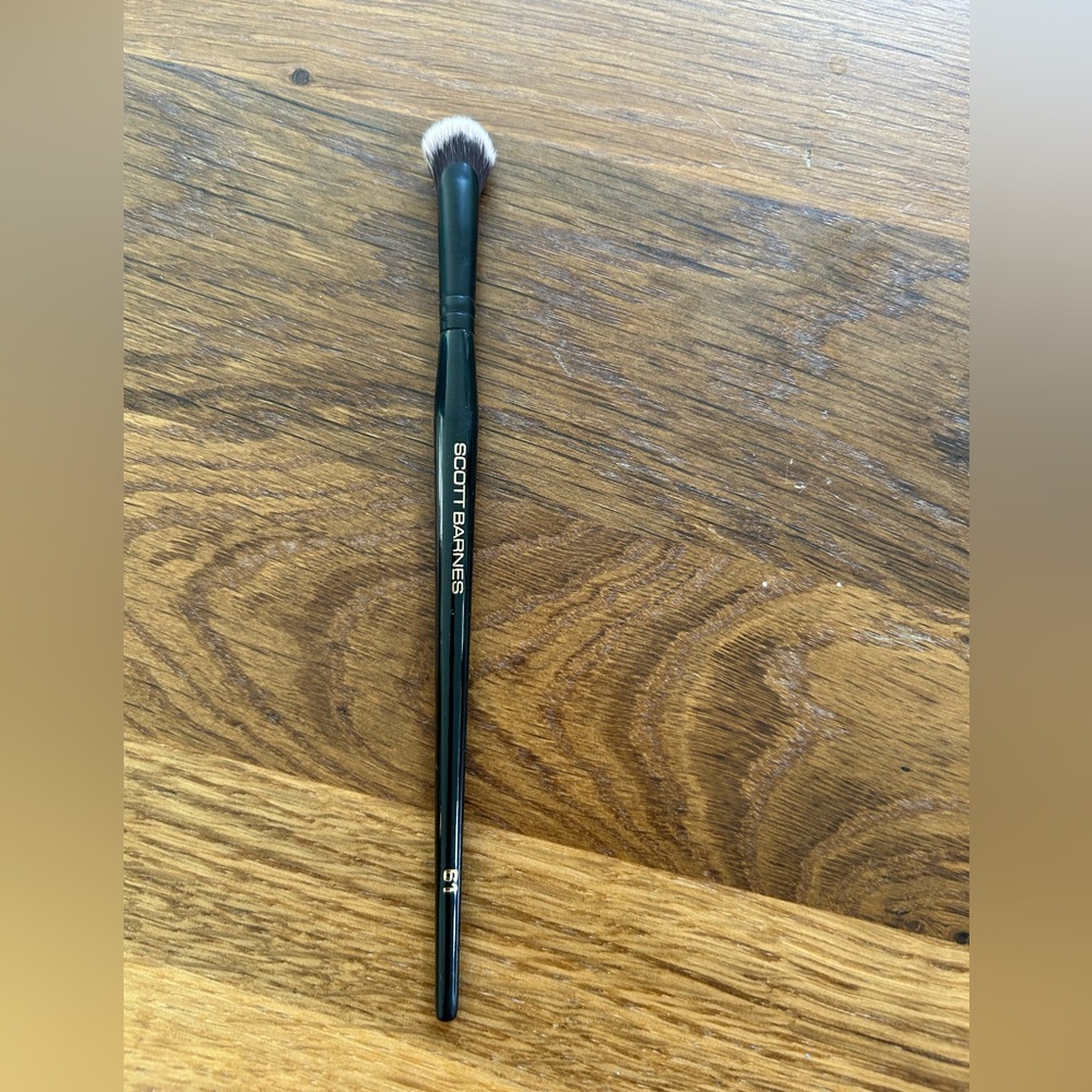 New Scott Barnes Makeup Brush 61 Eye Fan Soft Highlighting Brush